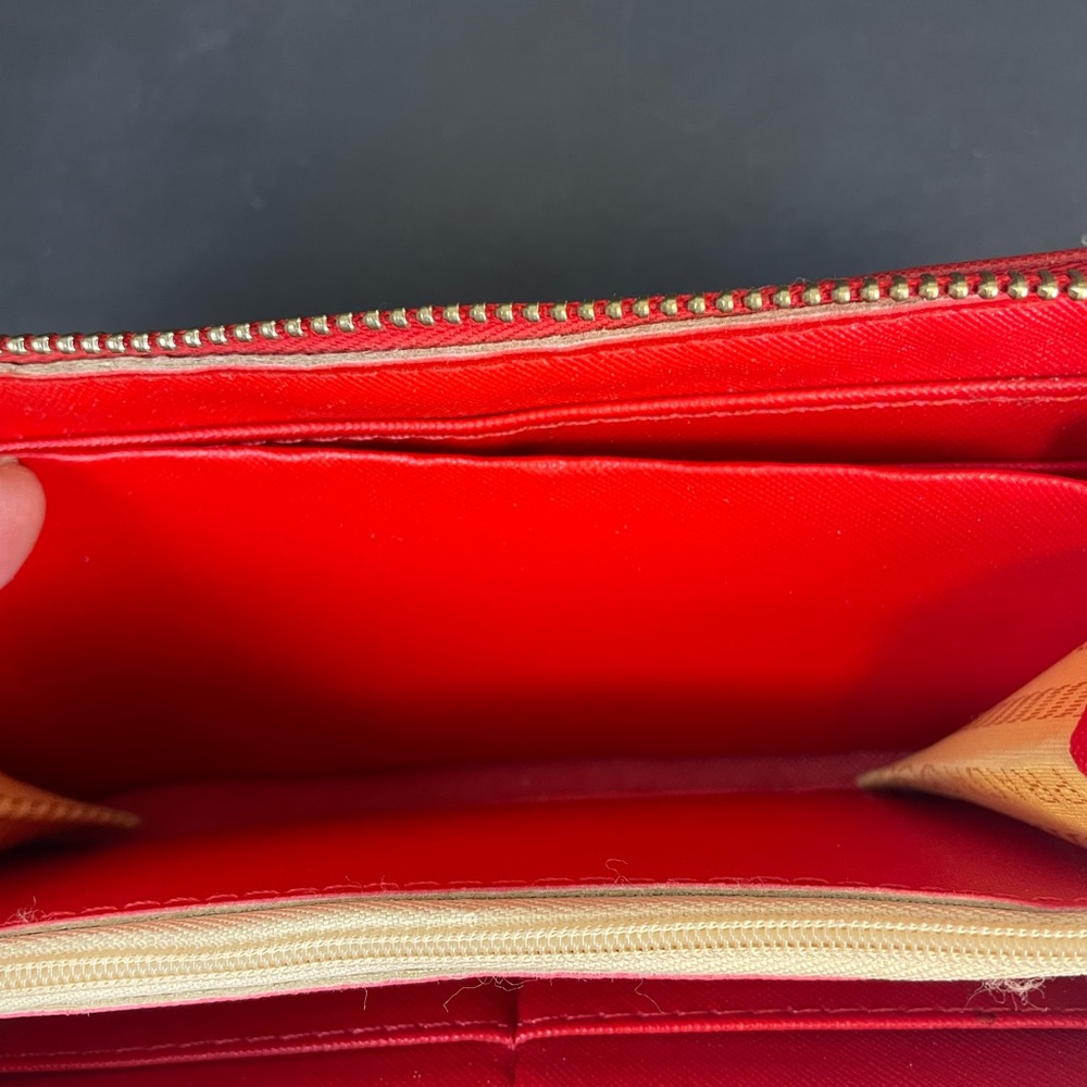 Prada Red Wallet - Picture 4 of 10